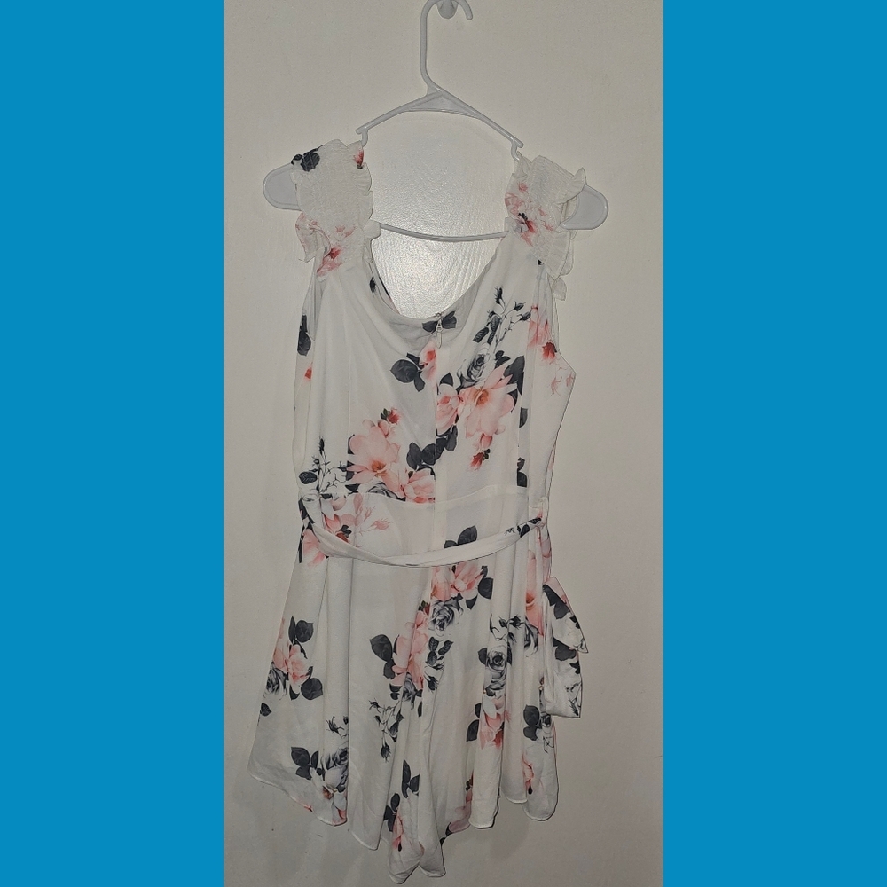 City Chic Lotus Lust Playsuit- Ivory Romper - Picture 3 of 3